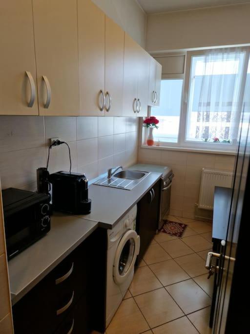 Charming Apartment With Private Terrace Bukarest Eksteriør billede